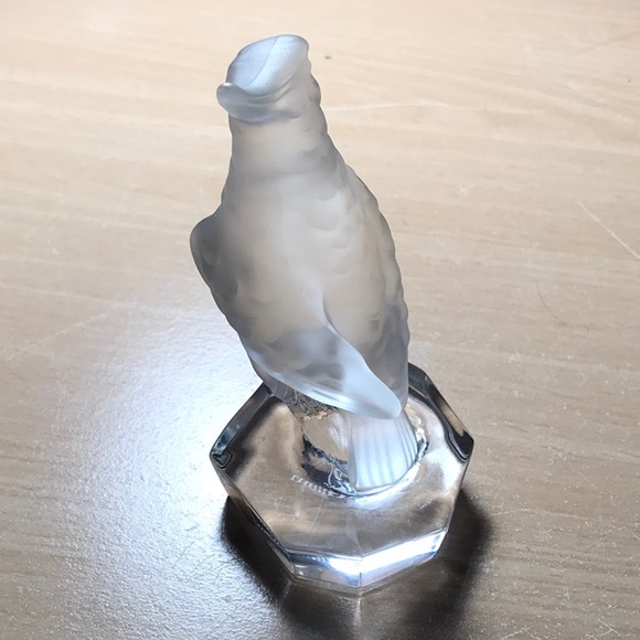 Nachtmann Crystal Creatures- Cockatoo paperweight - Picture 12 of 16